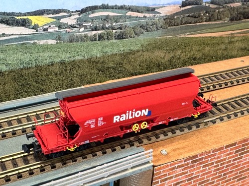 Modellbahn Union Tanoos Selbstentladewagen DB Cargo und Railion # Spur N 1:160 - Bild 16 von 27