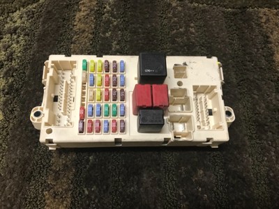 2007 MASERATI QUATTROPORTE M139 FUSE RELAY POWER BOX ... maserati fuse box 
