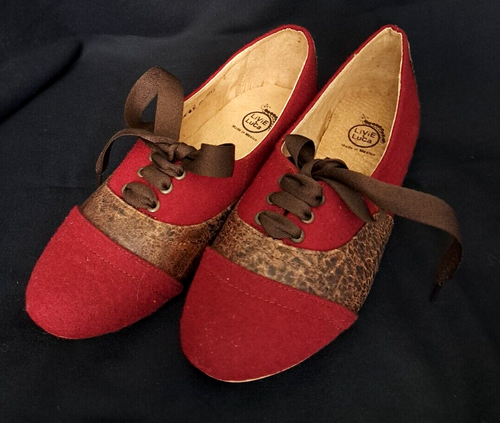 Livie and Luca Women's Sz 6.5 Lace Up Oxfords Flats Burgundy and Brown Cap Toe - Picture 2 of 7