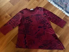 Jess & Jane DRESSY Tunic/Top Wine & Black Graphic Design Size Large