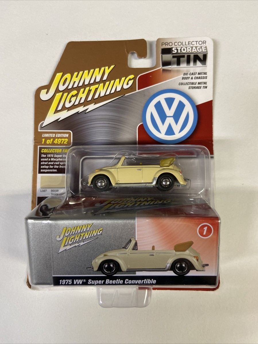 ジョニーライトニング　1975 VWスーパービートルコンバーチブル（ホワイトL） 1975 Volkswagen Super Beetle Convertible Ivory W/ Collector