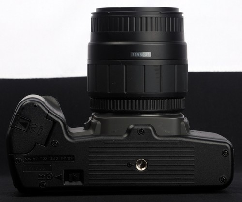 Pentax SF7 QD 35mm Film AF SLR + Sigma AF 28-80mm Asph Lens & AF200SA Flash Kit - Picture 10 of 13