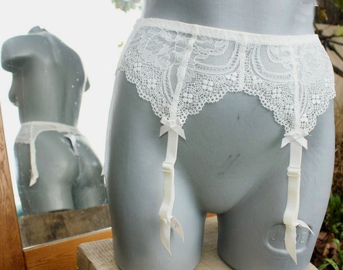 Porte-jarretelles Lise Charmel Antinea – Taille 1 – Dentelle Noire – Neuf
