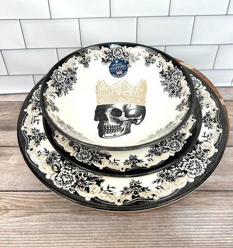 Royal Stafford HALLOWEEN KING SKULL CROWN Dinner Salad Plates Bowls SET of 12 - Picture 2 of 7