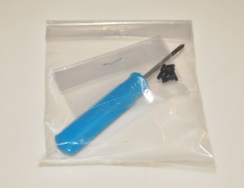 ACADEMY USMC F/A-18A+ RED DEVILS 12107 ⭐PARTS⭐ SCREWDRIVER & SCREW PACKAGE 1/32 - Picture 1 of 3