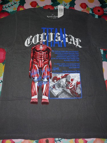 Atttack On Titan Colossal Graphic Shirt Small New Official - Picture 2 of 3