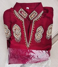 2 PIECE SHALWAR KAMEEZ SET MAROON AND WHITE  SIZE 30 (SMALL) NEW