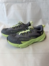 Boys' Under Armour Scramjet 6 running shoes in a grey and lime green color 12k