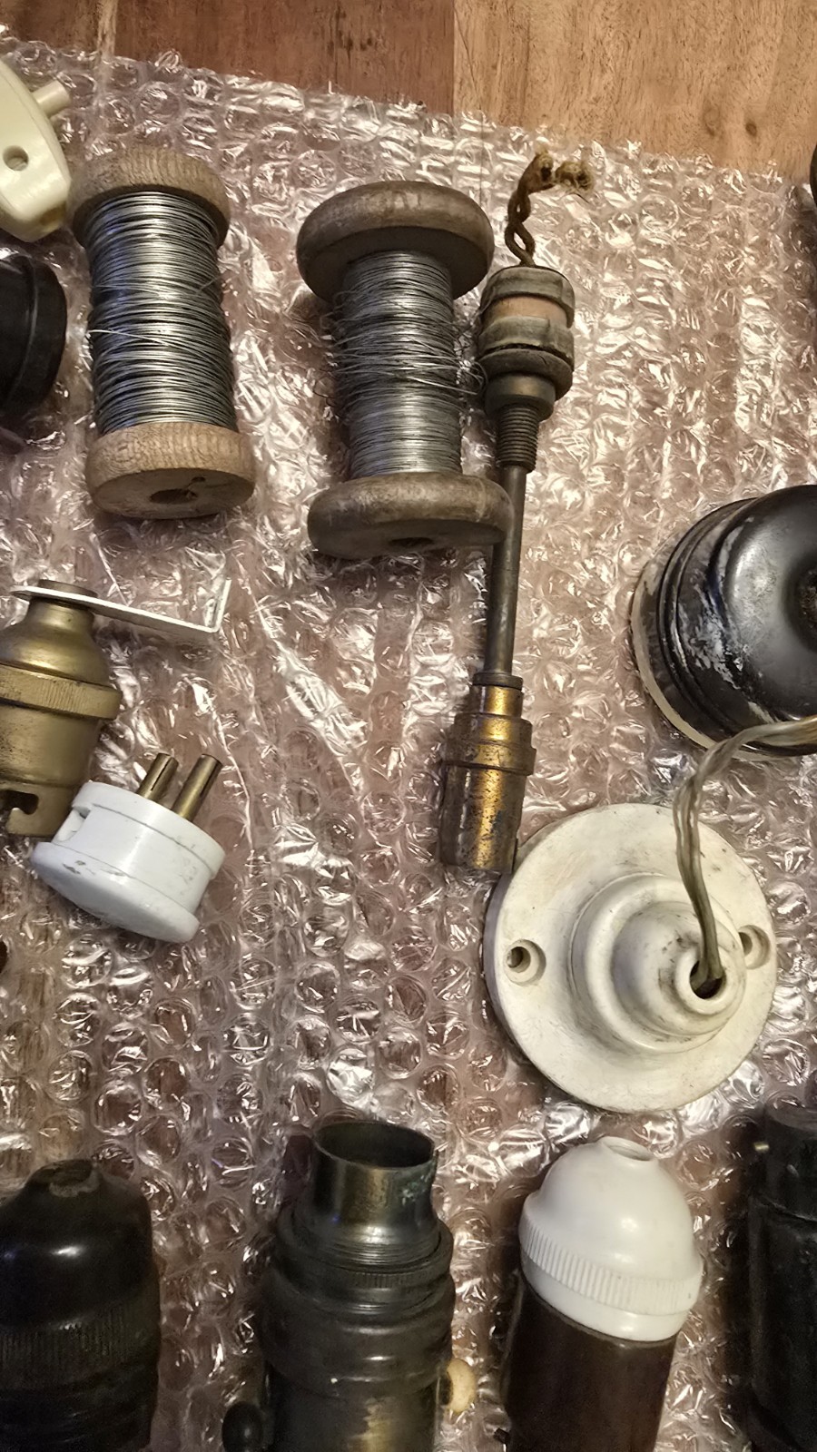 vintage joblot light switches including bakerlite, Copper And More