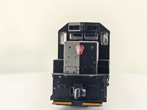 Kato HO Scale 37-1742 EMD SD45 Pennsylvania 6200 Diesel Locomotive PRR - Picture 9 of 17