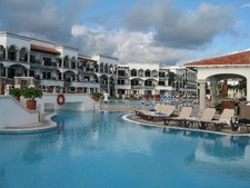 Hyatt Vivid Playa del Carmen, 5* ocean front all inclusive resort. Adult Only