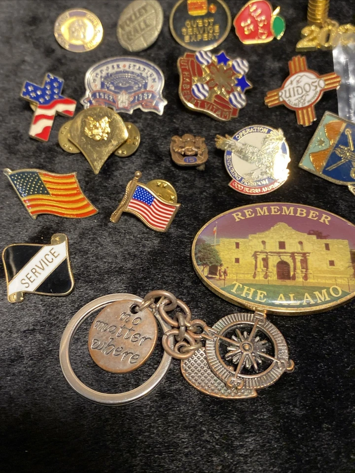 Mixed Style Pin Brooches Lot Of 38 Pins, Pendants - Image 3 of 4