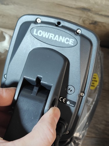 Fish Finder Depth Finder Lowrance X-4 Transducer With Sonar - Picture 7 of 14