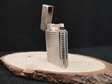 Gas lighter ST Dupont Paris. Silver plate. Linear pattern.Number 1C9FP20.