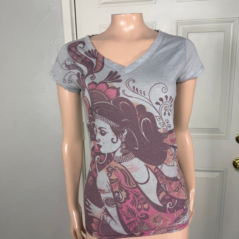 Vintage y2K Lucky Brand Tees Shirt Small Baby Tee V neck Cotton Printed Y6