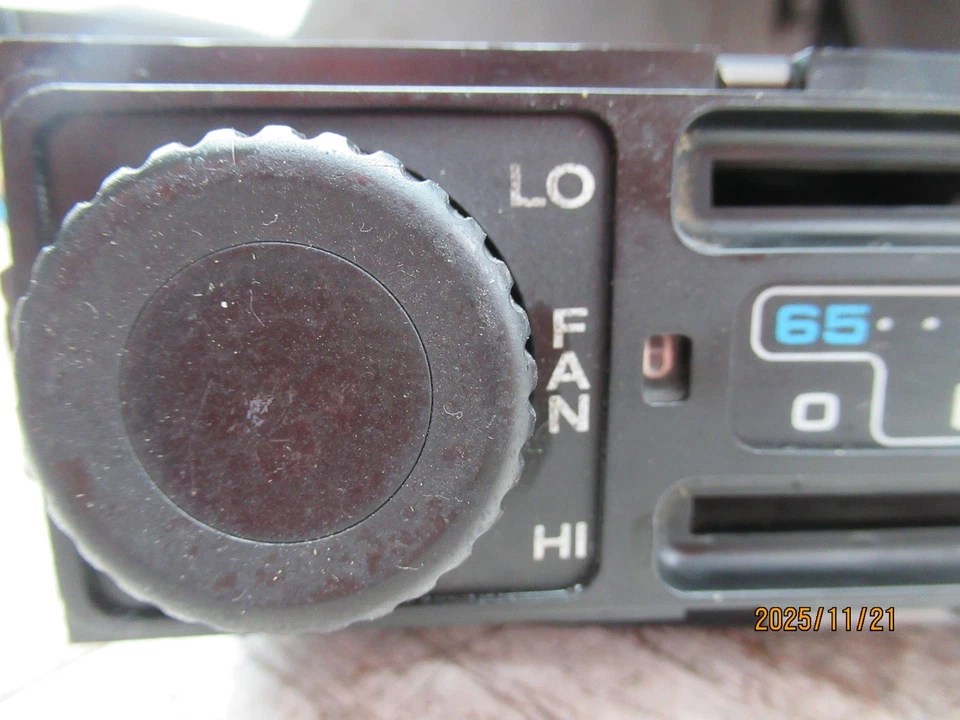 PANEL INTERRUPTOR CLIMATIZADOR CLIMATIZADOR CALEFACCIÓN AIRE ACONDICIONADO PORSCHE 928 S 1984-1991 Foto 3 de 4