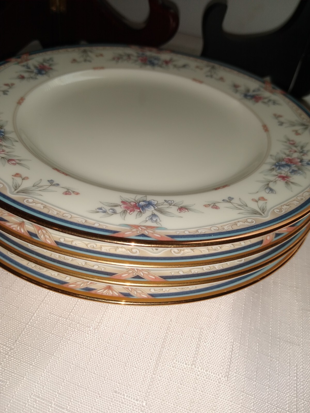 Noritake Lylewood 9760 Bone China Bread And Butter Plates 61/2