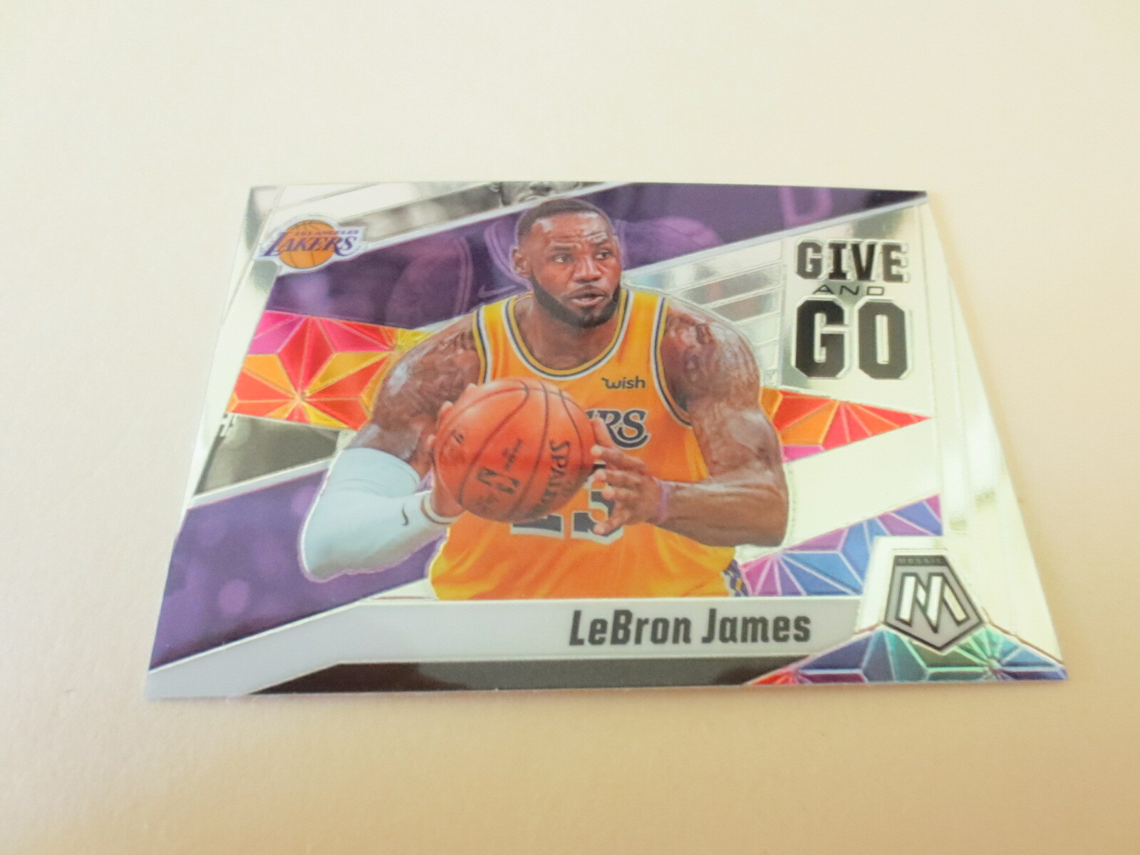 2019-20 Panini Mosaic Give and Go LeBron James #8 Lakers MVP