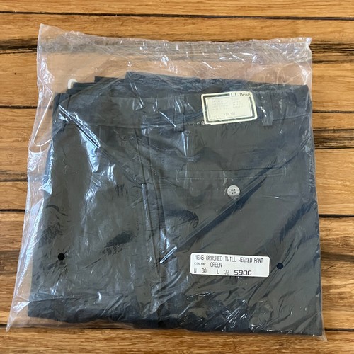 L.L.Bean, Vintage L.L.Bean Brushed Twill Weekend Pants Made in USA Men's 30x32 Green NOS