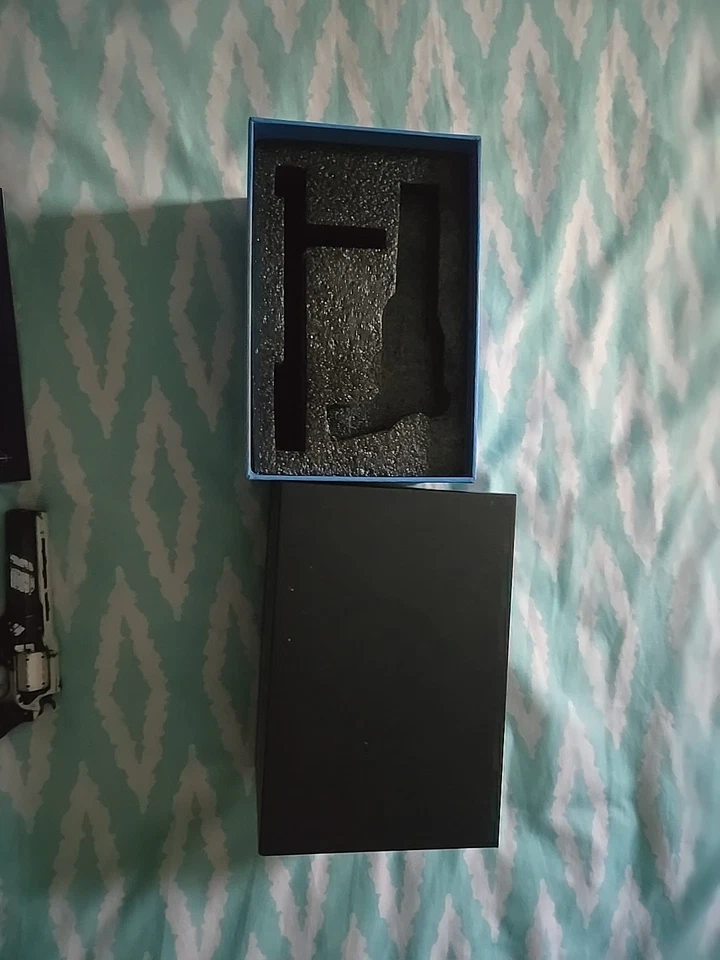 Destiny 2 Bungie Rewards 黑桃王牌迷你复制品 1/4 比例 — 第 2/4 张图片