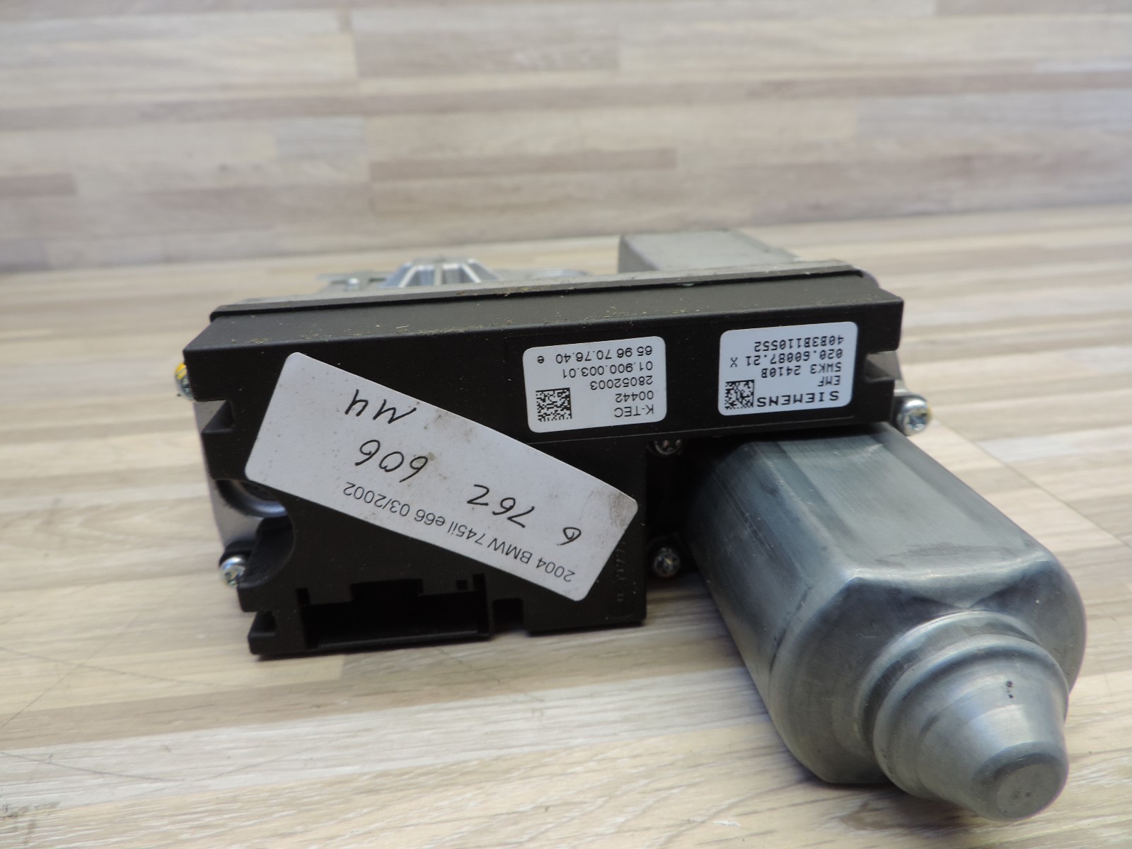 OEM Genuine BMW '0204 e66 e65 745i Electronic Parking Brake Actuator