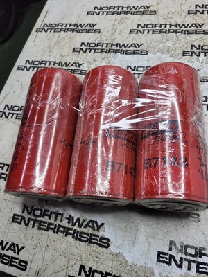LOT OF 3 FILTERS - B7143 BALDWIN OIL FILTER
