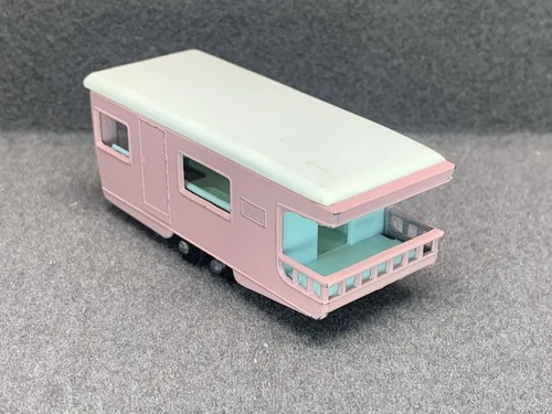 OLD VINTAGE LESNEY MATCHBOX # 23 TRAILER CARAVAN Made In England