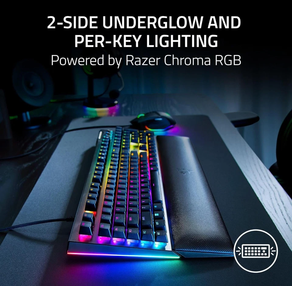 Razer BlackWidow V4 Wired Mechanical Gaming Keyboard - Green Switches - Image 3 of 4