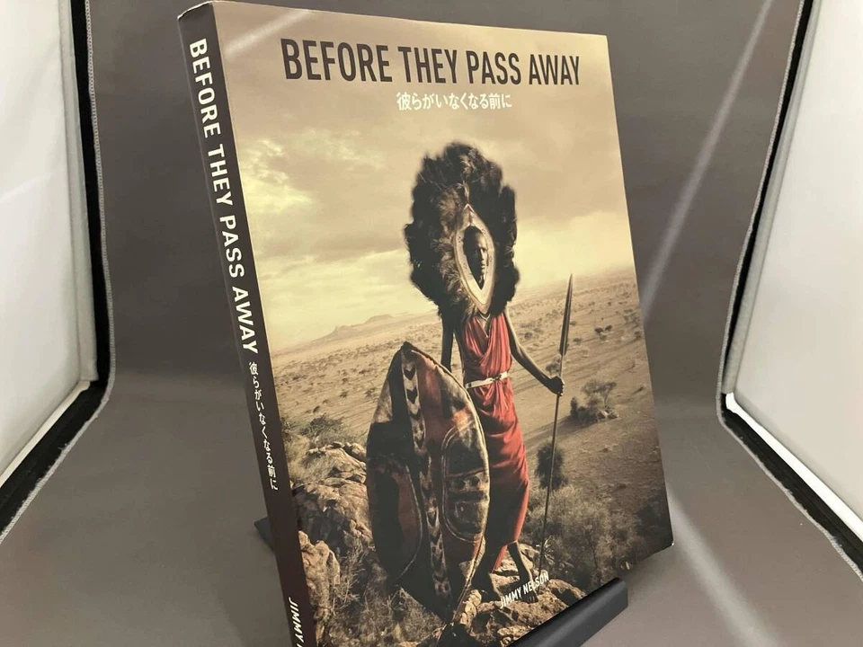 BEFORE THEY PASS AWAY by Jimmy Nelson Book - Image 2 of 4