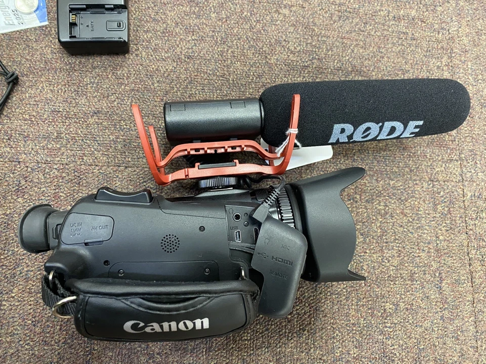 Canon Vixia HF G40 Full HD Pro Camcorder W/ Microphone, All Accessories Big Bund - Image 4 of 4