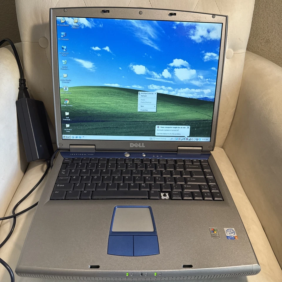 Laptop Dell Inspiron 5100 14.1" vintage Pentium 2.66GHz 1GB Windows XP Foto 2 de 4