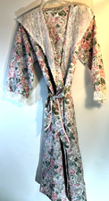 Vintage Apostrophe Sears Floral Bathrobe Size Small Lace Trim Tie Waist Cottage