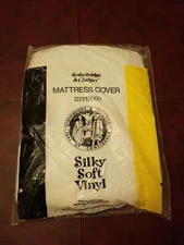 Vintage Strawbridge & Clothier Vinyl Mattress Protector Full Size Zippered NOS