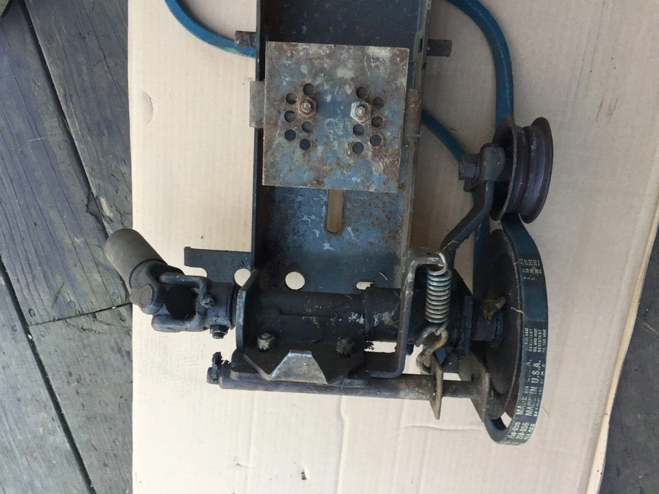 Tractor Sears Suburban SS12 842. Conjunto de accionamiento de mula lanzador de nieve 260052 42" Foto 4 de 4