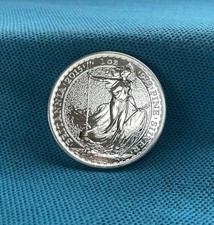 Royal Mint Britannia 2015 1oz .999 Silver Bullion Coin QE II CGT Free