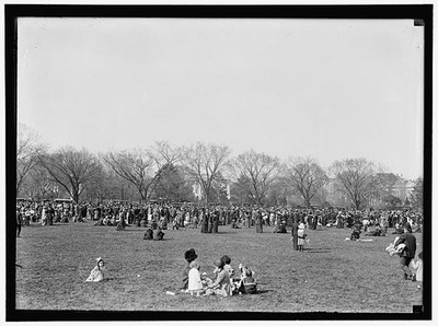 Photo:Washington DC White House 1914 Easter Egg Rolling Crowd Park