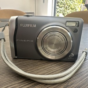 Fujifilm Finepix F40 | eBay