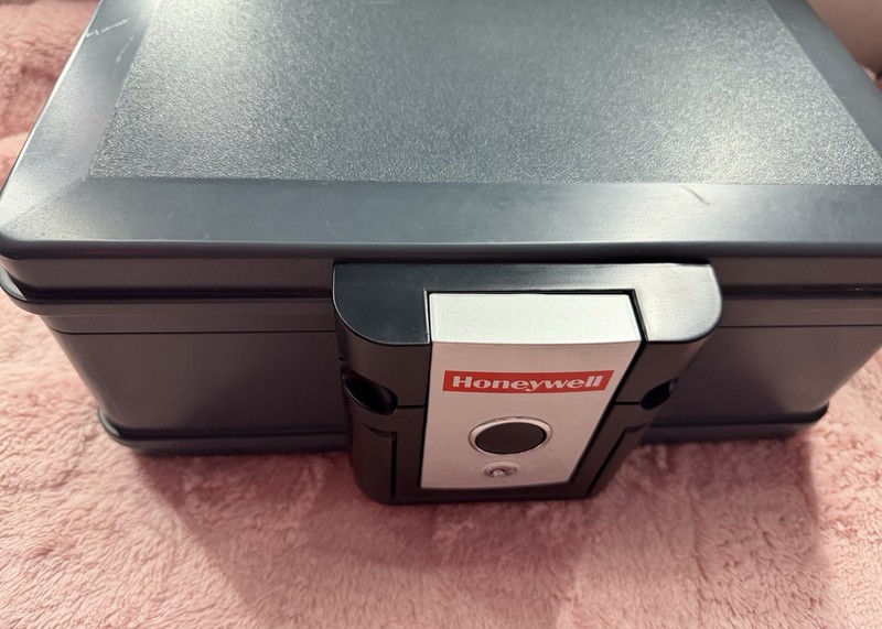 Honeywell 1102 Small Fire Resistant Safe 30 Min UL Key Lock, Gray