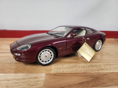 1/18 ミニカー　GUILOY アストンマーチン　DB7 Aston Martin DB7 1/18 Scale Guiloy Burgundy Red 67550 Metal Die