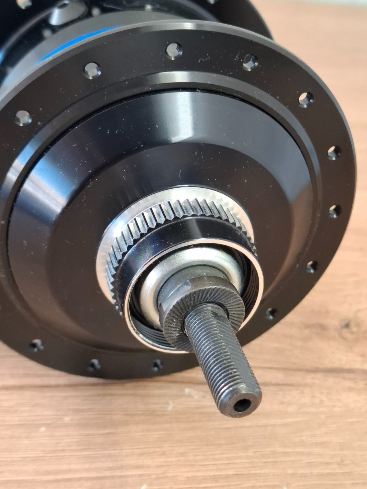 Shimano Alfine Di2 S7051-11 Internal Gear Hub 11-Speed Disc 32H Black NEW