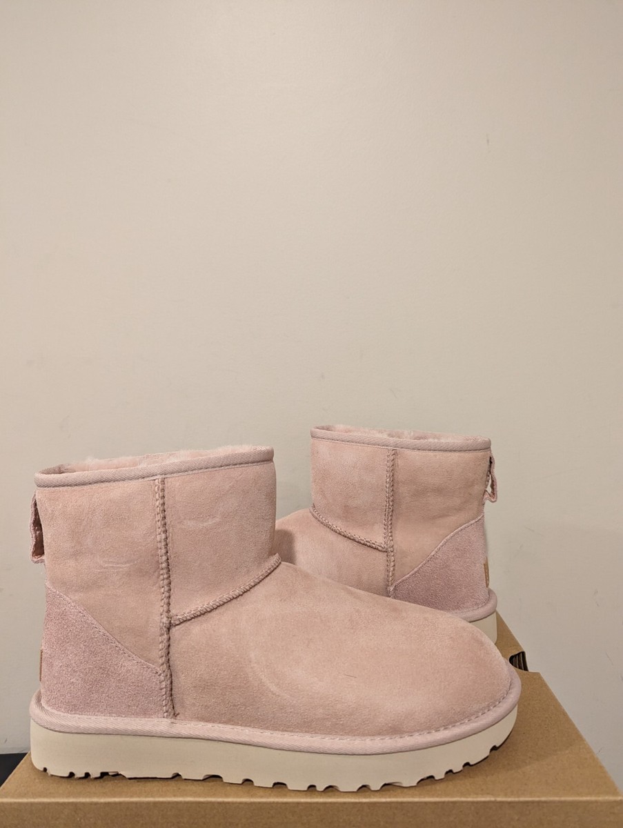 ★新品★UGG★クラシックミニ2 (Hibiscus Pink/W6/23cm) ☆新品☆UGG☆クラシックミニ2 (Hibiscus Pink/W6/23cm)