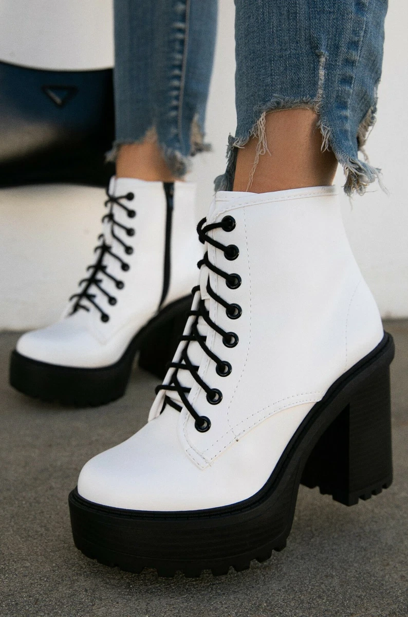 Wide Fit Block Heel Ankle Boots | boohoo DK