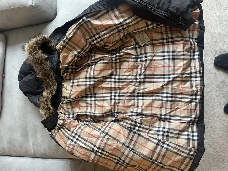 Abrigo de invierno Burberry para mujer talla mediana circa 2004 negro Foto 3 de 4