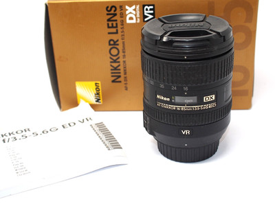 Nikon Nikkor AF-S DX Objektiv 16 85 mm f/3,5 5,6 G ED VR