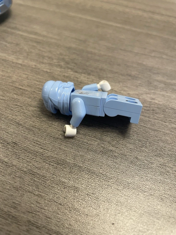 LEGO Ninjago 9590 NRG Zane Minifigure (Cracked) & Spinner, No Cards or Manual - Image 3 of 4