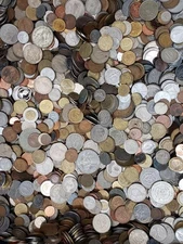 International - World Poundage 20 POUNDS of Foreign Coins,very few Canada ,Mex.