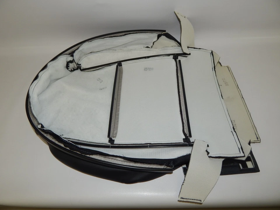 Nuevo OEM 2005-2007 Audi A3 Cubierta Trasera Asiento Pasajero Delantero Derecho Cuero Negro Foto 3 de 4