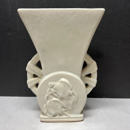 Mccoy Vintage Glossy White  Double Handle Wagon Wheel Hanging Tulips Vase