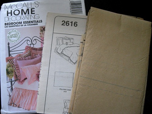 McCall 2616 Home Decor BEDROOM ESSENTIALS fabric sewing pattern UnCut FF 2000 - Picture 4 of 5