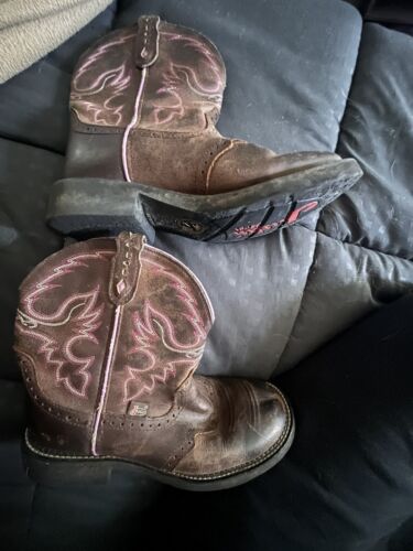 Justin Gypsy Boots Size 9 Brown Leather w/Pink Accent L9903 Excellent Condition - Picture 4 of 4